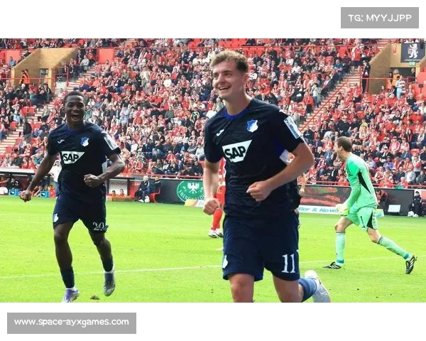 克拉马里奇点射戴帽，霍芬海姆射手榜攀升至前十